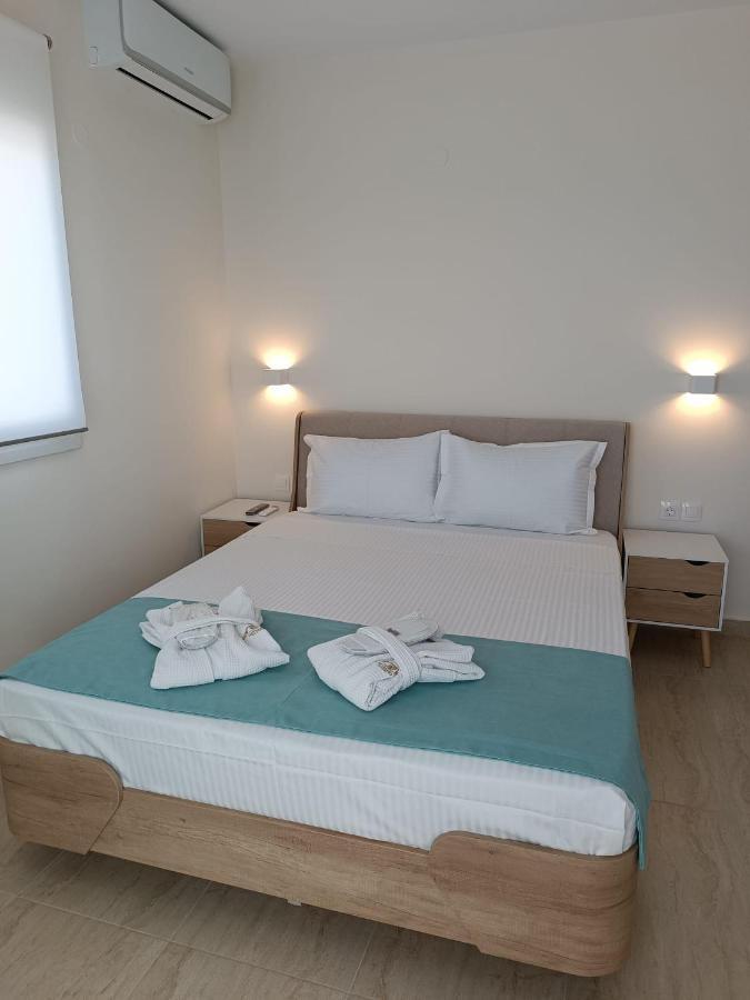 Navarino Luxe Suites With Sea View Peraía 외부 사진
