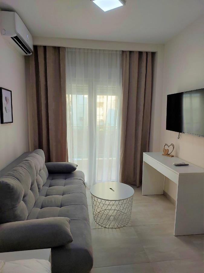 Navarino Luxe Suites With Sea View Peraía 외부 사진